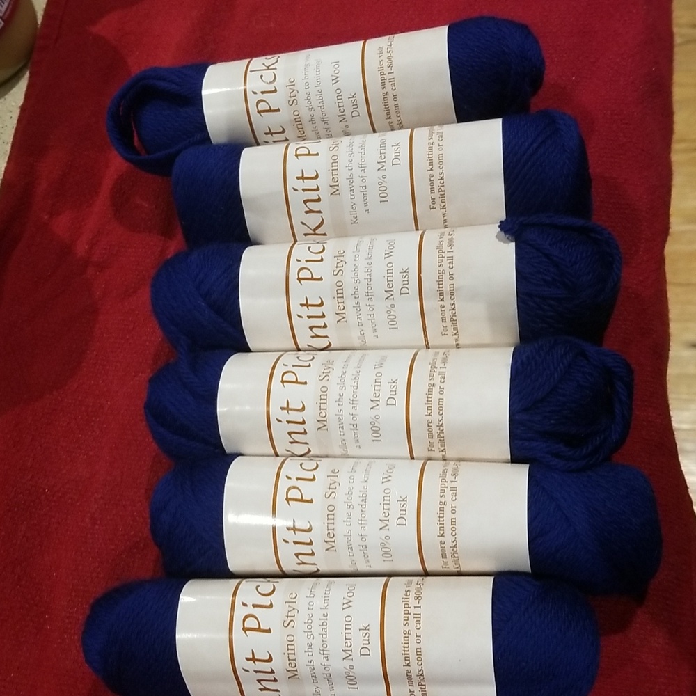 6 matching dye lots merino wool blue
